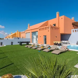  Villa Villas Elena Y Mario Ocean View, Heated Pool, Fast Fiber Spagna